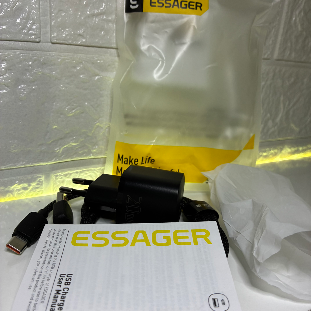 شاحن Essager